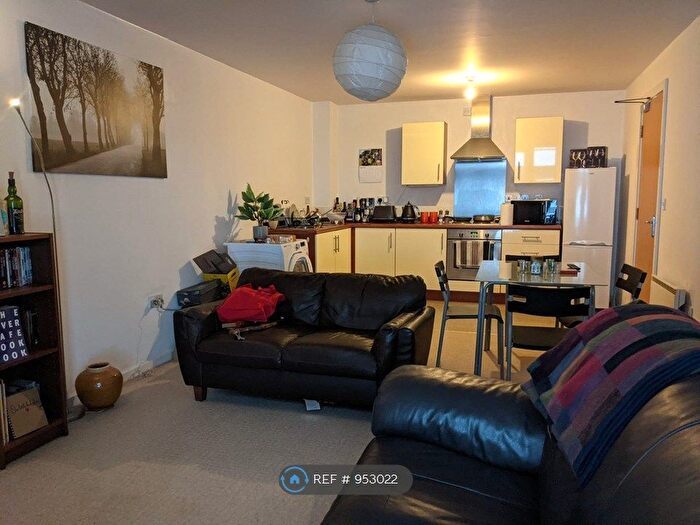 1 Bedroom Flat To Rent In Blantyre Street, Manchester, M15