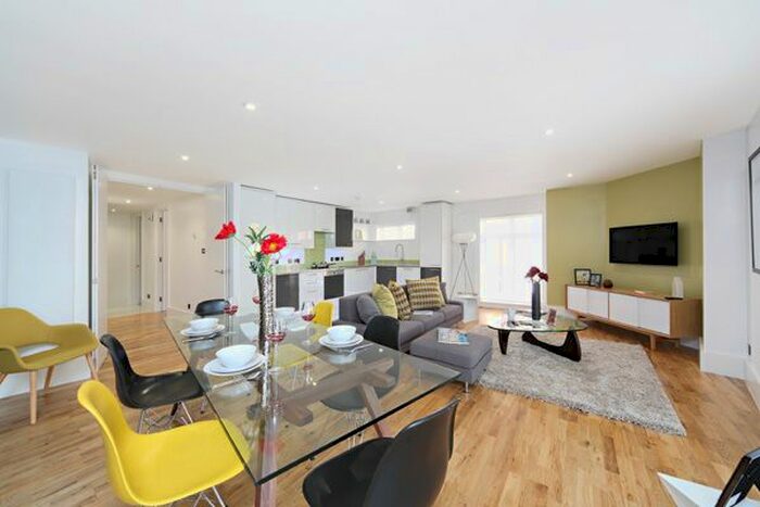 2 Bedroom Flat To Rent In Vincent Square, London, SW1P