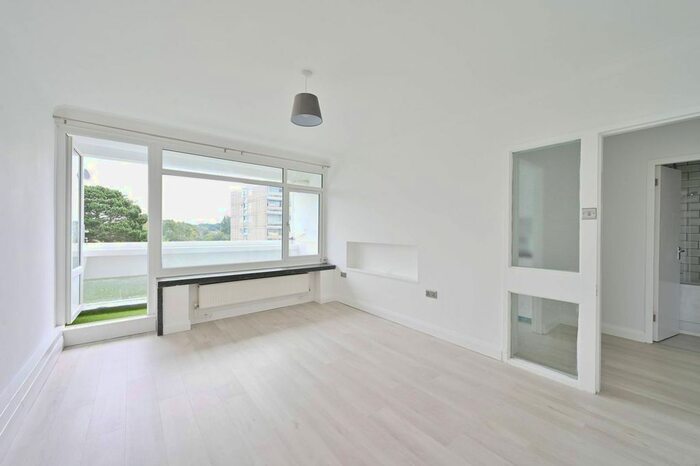 1 Bedroom Flat To Rent In Tangley Grove, Putney, London, SW15