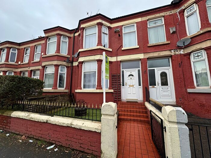 3 Bedroom Semi-Detached House To Rent In Mallaby Street, Birkenhead, CH41