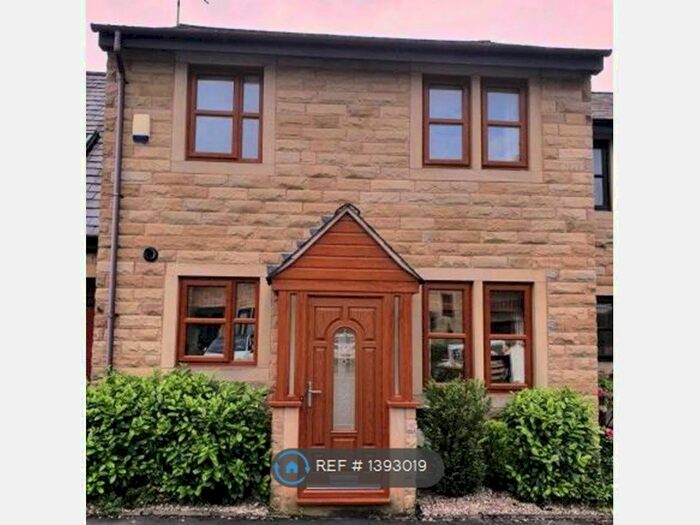 3 Bedroom Terraced House To Rent In Telford Mews, Uppermill, Oldham, OL3