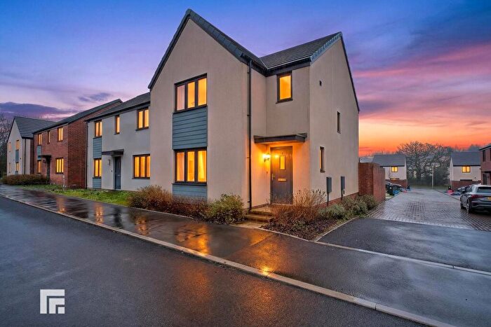 3 Bedroom Detached House For Sale In Capel Llanilltern, Cardiff, CF5