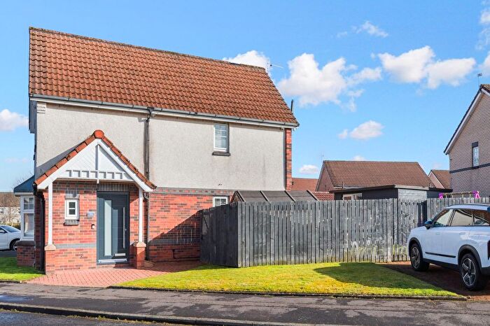 3 Bedroom Semi Detached House For Sale In Nethergreen Wynd, Renfrew, Renfrewshire, PA4
