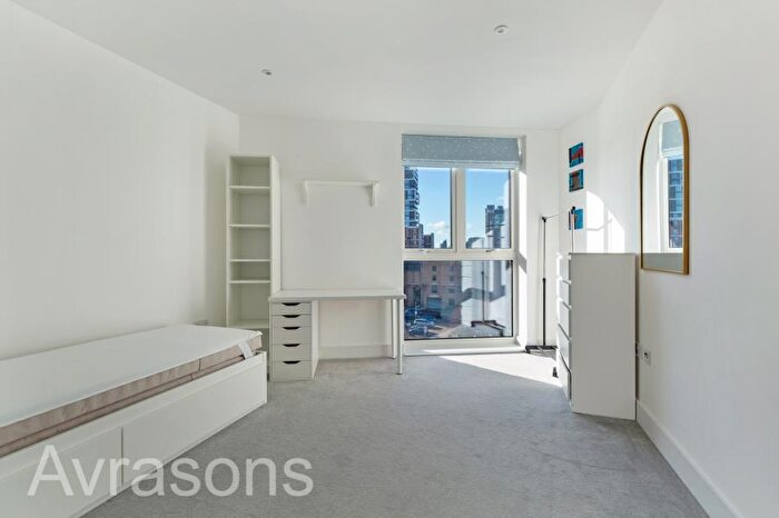 2 Bedroom Apartment To Rent In York Road, Battersea, SW11