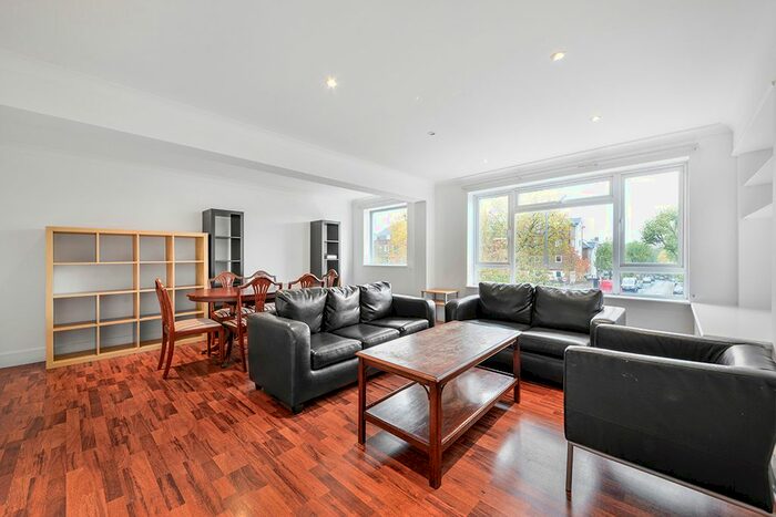 3 Bedroom Detached House To Rent In Radcliffe Square, London, SW15