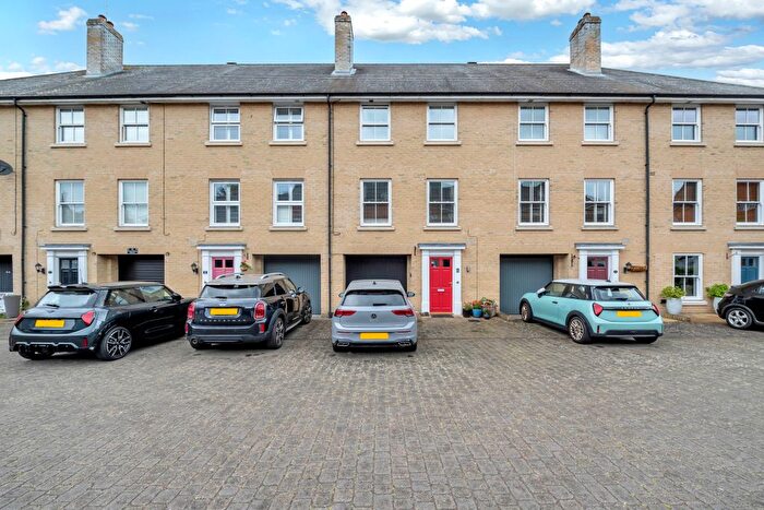 4 Bedroom Town House For Sale In Qwysson Avenue, Bury St. Edmunds, IP33