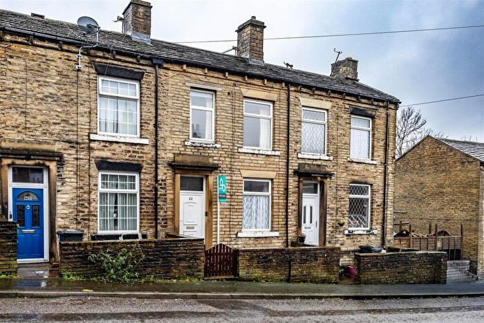 1 Bedroom Terraced House For Sale In Clifton Common, Brighouse, HD6