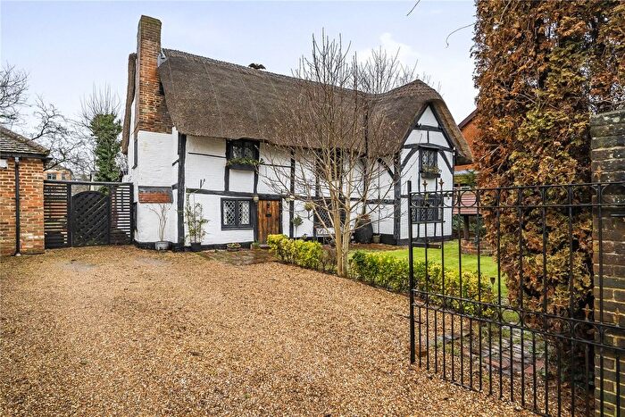 4 Bedroom Detached House For Sale In Bay Road, Bracknell, Berkshire, RG12