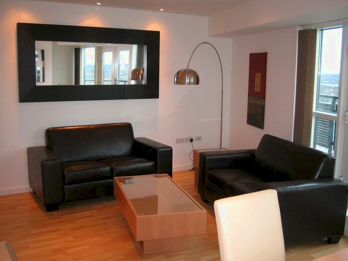 2 Bedroom Apartment To Rent In Th Floor Masshouse Bed With Balcony And Parking, B5
