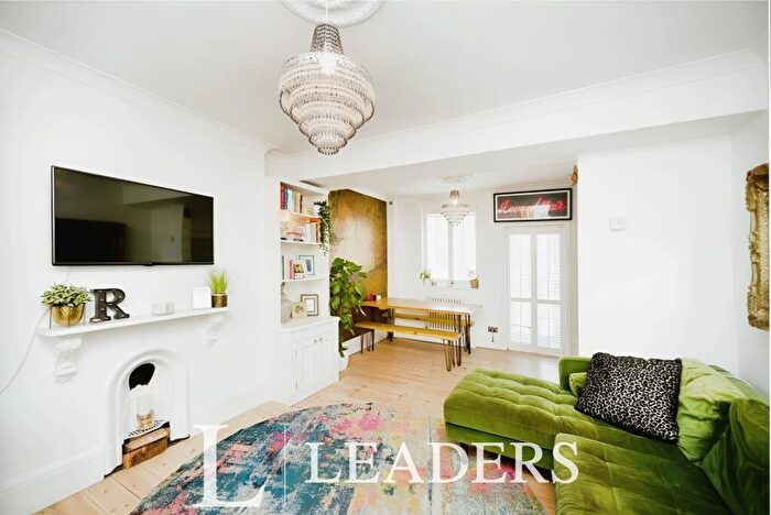 3 Bedroom Terraced House To Rent In Camelford Street, BN2