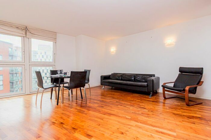 1 Bedroom Flat For Sale In Flat, New Providence Wharf, Fairmont Avenue, London, E14