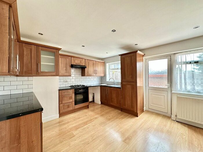 3 Bedroom Property To Rent In Shakespeare Avenue, Hayes, UB4