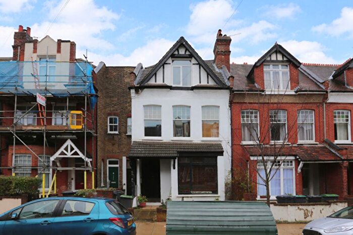 2 Bedroom Flat For Sale In Nelson Road, Crouch End, N8