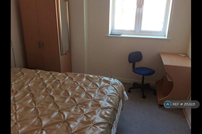 1 Bedroom Flat To Rent In Windings House, Morden, SM4