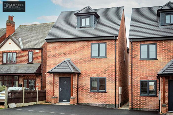 3 Bedroom Detached House For Sale In Flowery Leys Lane, Alfreton, DE55