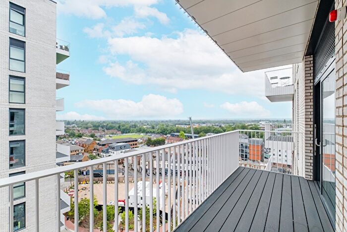 1 Bedroom Flat To Rent In Garden Boulevard, Maidenhead, SL6