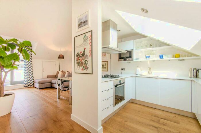 2 Bedroom Flat To Rent In Elliotts Place, Islington, London, N1
