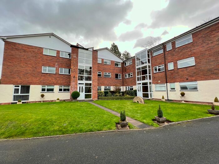 2 Bedroom Flat To Rent In Redlake Road, Stourbridge, West Midlands, DY9