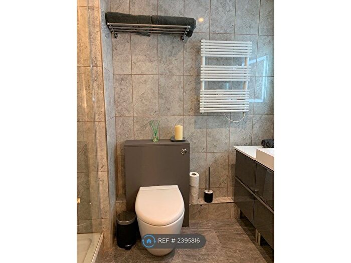 2 Bedroom Flat To Rent In Campania Building, London, E1W