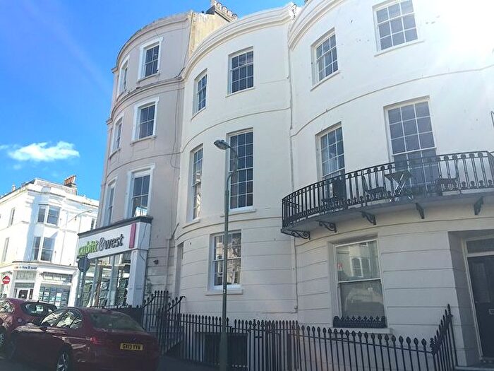 2 Bedroom Flat To Rent In Norfolk Square, Brighton, BN1