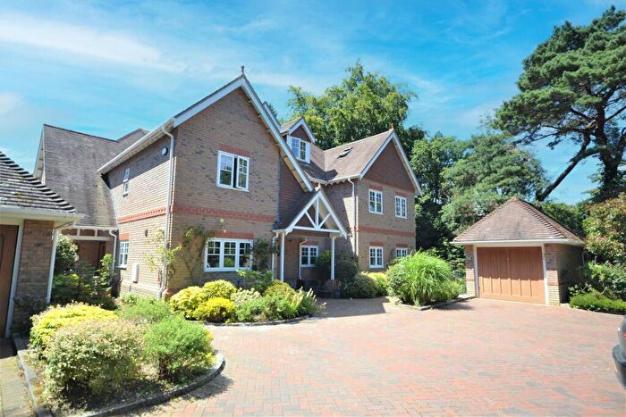 4 Bedroom House For Sale In De Mauley Road, Canford Cliffs, BH13