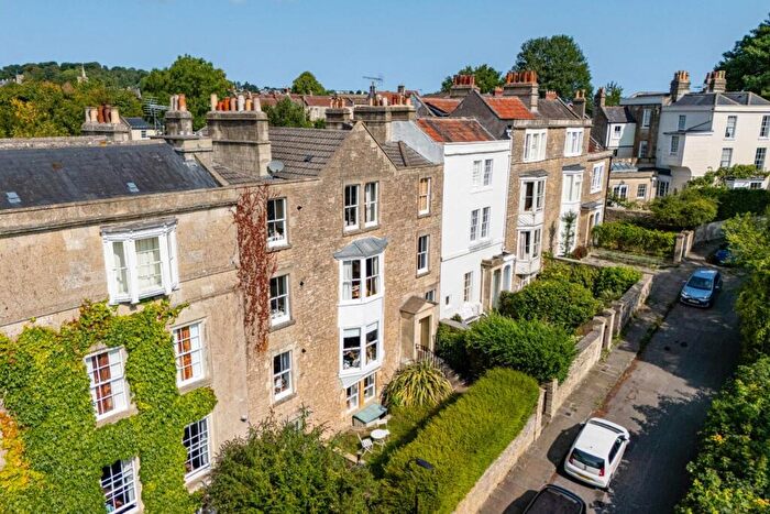 2 Bedroom Apartment For Sale In Mount Beacon, Bath, BA1