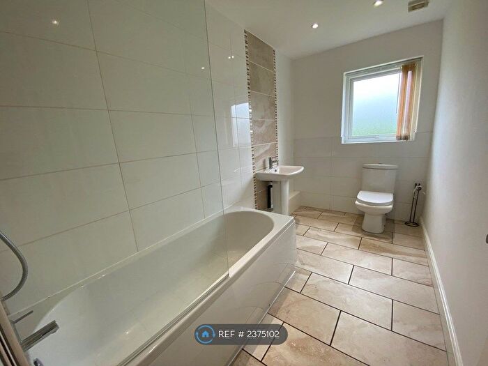 2 Bedroom Flat To Rent In Canklow Road, Rotherham, S60