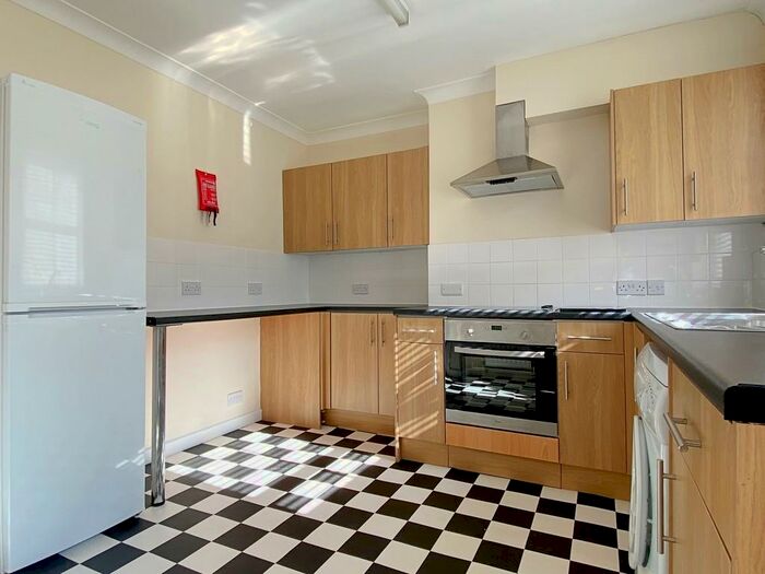 4 Bedroom Terraced House To Rent In Newmarket Road, BN2