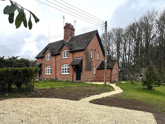 3 Bedroom Semi-Detached House To Rent In Temple Guiting, Cheltenham, Gloucestershire, GL54