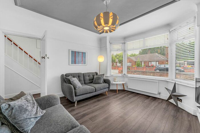 3 Bedroom Semi-Detached House For Sale In Victoria Avenue, Widnes, WA8