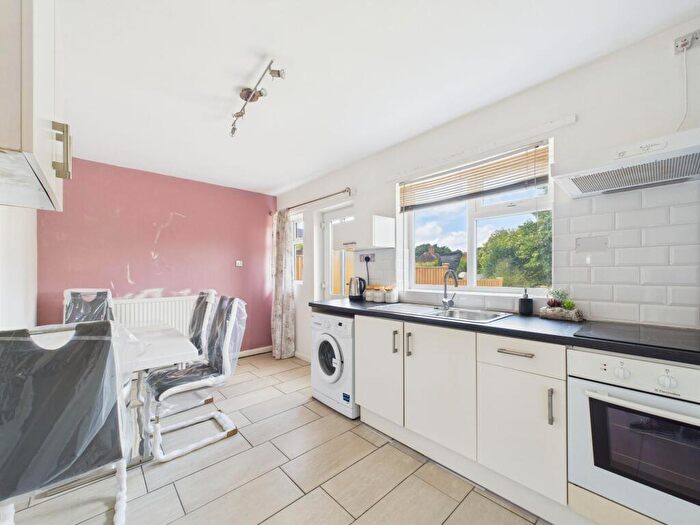 3 Bedroom End Of Terrace House For Sale In Andover Road, Nottingham, NG5