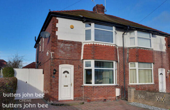 3 Bedroom Semi-Detached House To Rent In Woodside Avenue, Crewe, CW2