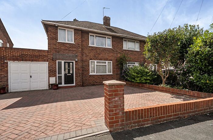 3 Bedroom Semi Detached House For Sale In Burns Way, Upper Stratton, Swindon, SN2