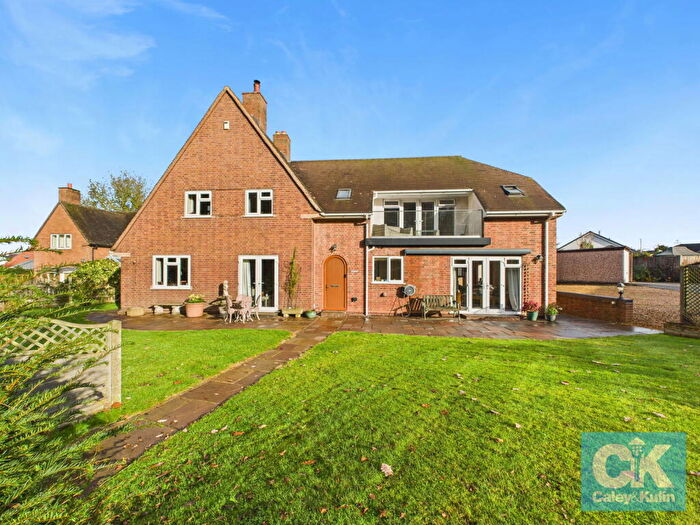 5 Bedroom Detached House For Sale In Main Road, Great Haywood, Staffordshire, ST18