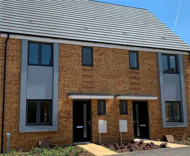 3 Bedroom Terraced House For Sale In Thomas Stanley Drive, Rainham