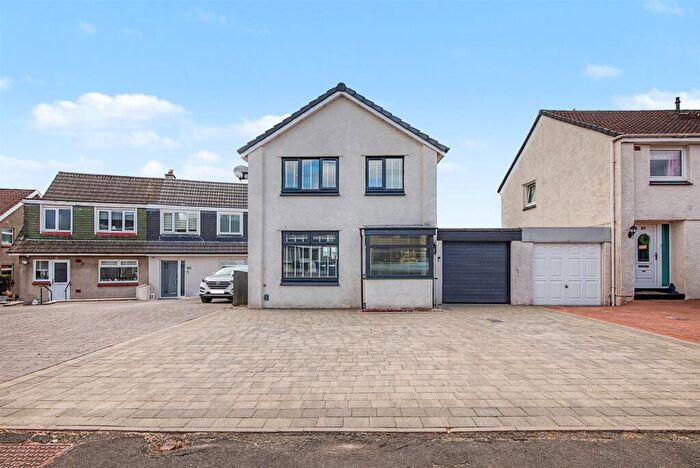 3 Bedroom Detached House For Sale In Braehead Road, Duntocher, G81