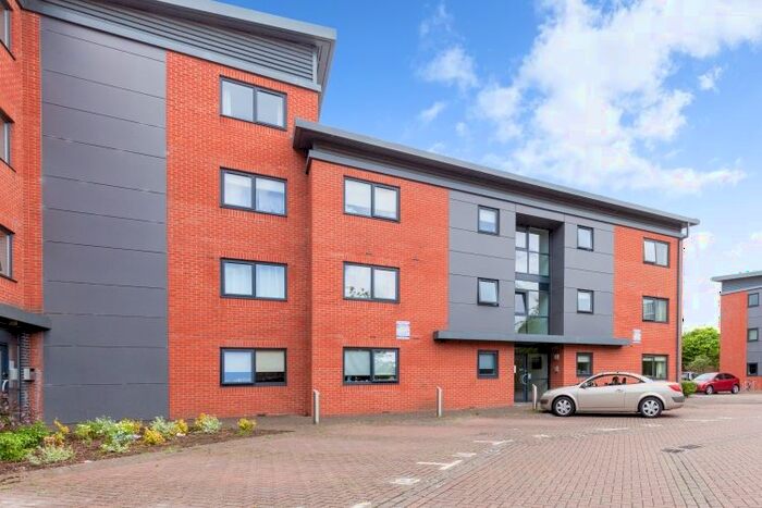 2 Bedroom Flat To Rent In Marshall Road, Banbury, OX16