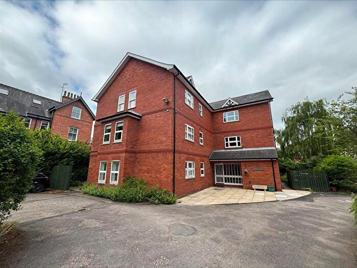 2 Bedroom Flat To Rent In St. Peters Court, Bootham, York, YO30