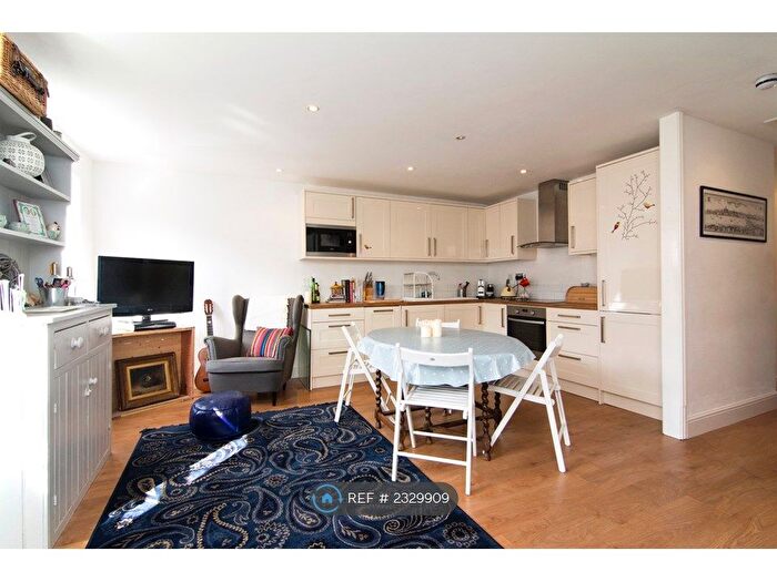 1 Bedroom Flat To Rent In Tomlins Grove, London, E3