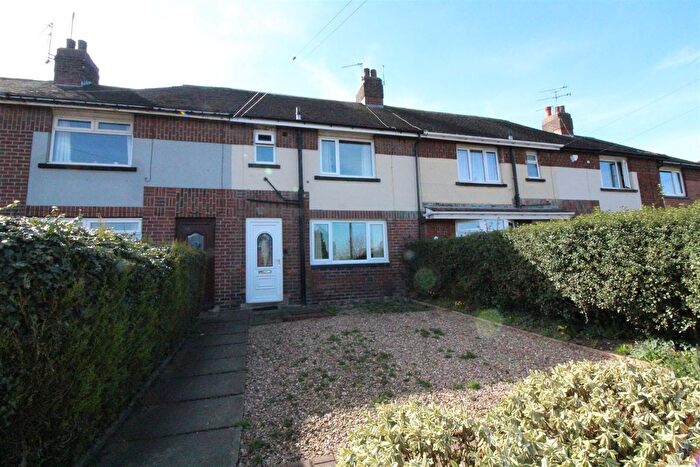 3 Bedroom Town House To Rent In Clough Street, Morley, Leeds, LS27