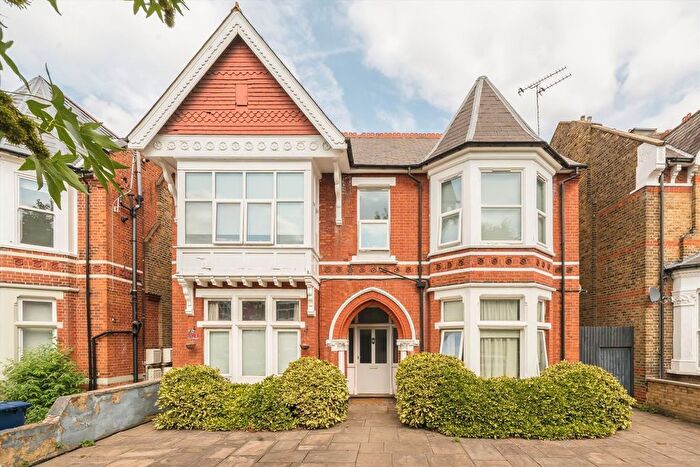 2 Bedroom Flat To Rent In Gordon Road, Ealing, W5