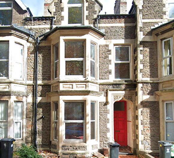 2 Bedroom Flat To Rent In Howard Gardens, Cardiff, CF24