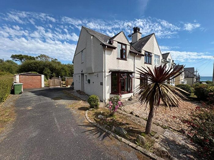 3 Bedroom House For Sale In Radcliffe Road, Criccieth, LL52