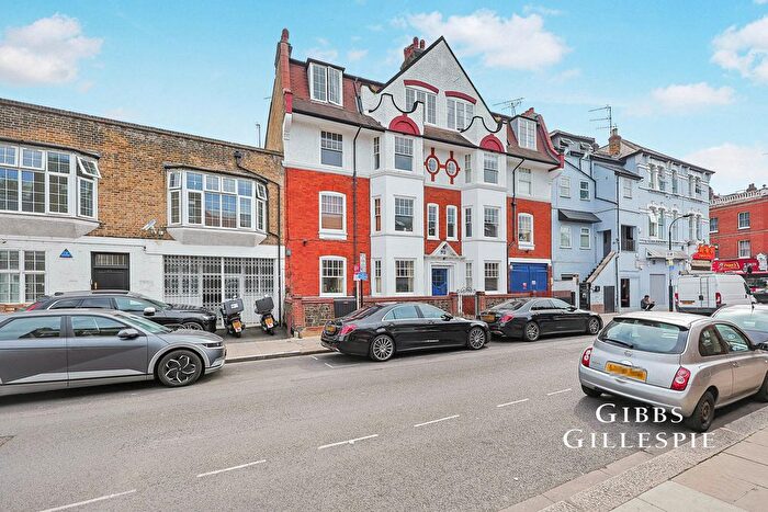 1 Bedroom Flat To Rent In Lytton House, Bulwer Street, London, W12