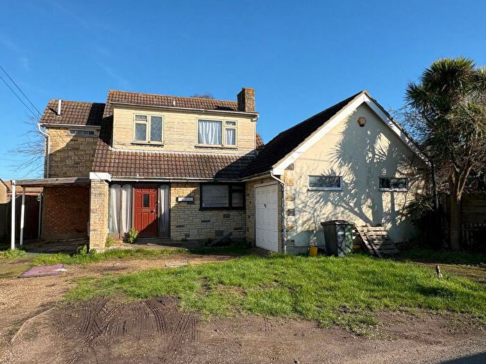 4 Bedroom Detached House For Sale In Mucking Hall Road, SS3