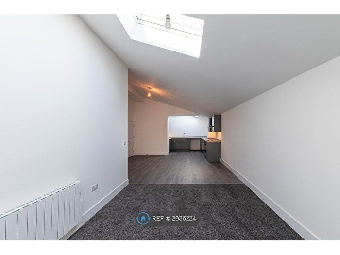 1 Bedroom Flat To Rent In Dock St, Fleetwood, FY7