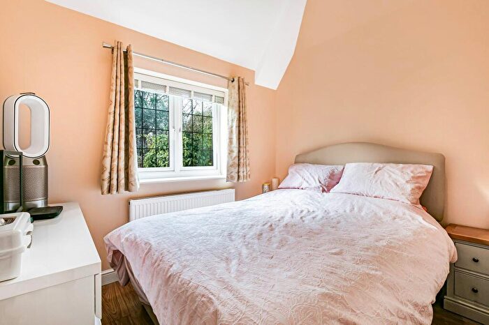 5 Bedroom Detached House For Sale In Billy Lows Lane, Potters Bar, EN6