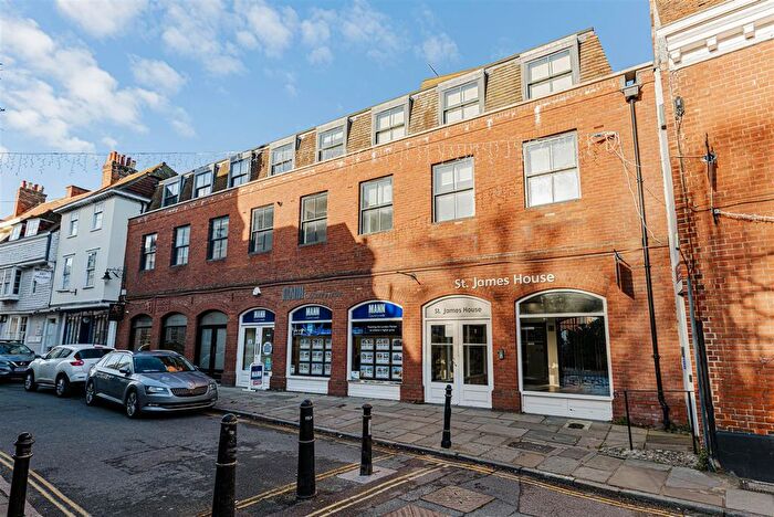2 Bedroom Flat For Sale In Castle Street, Canterbury, CT1