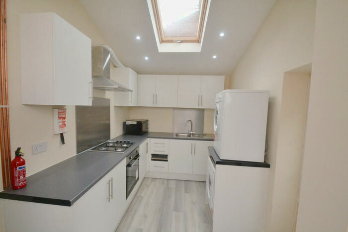 5 Bedroom Terraced House To Rent In Ashfield Road, Victoria Park, Manchester, M13