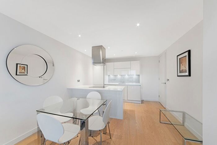 1 Bedroom Flat To Rent In Horizons Tower, Yabsley Street, Canary Wharf, London, E14